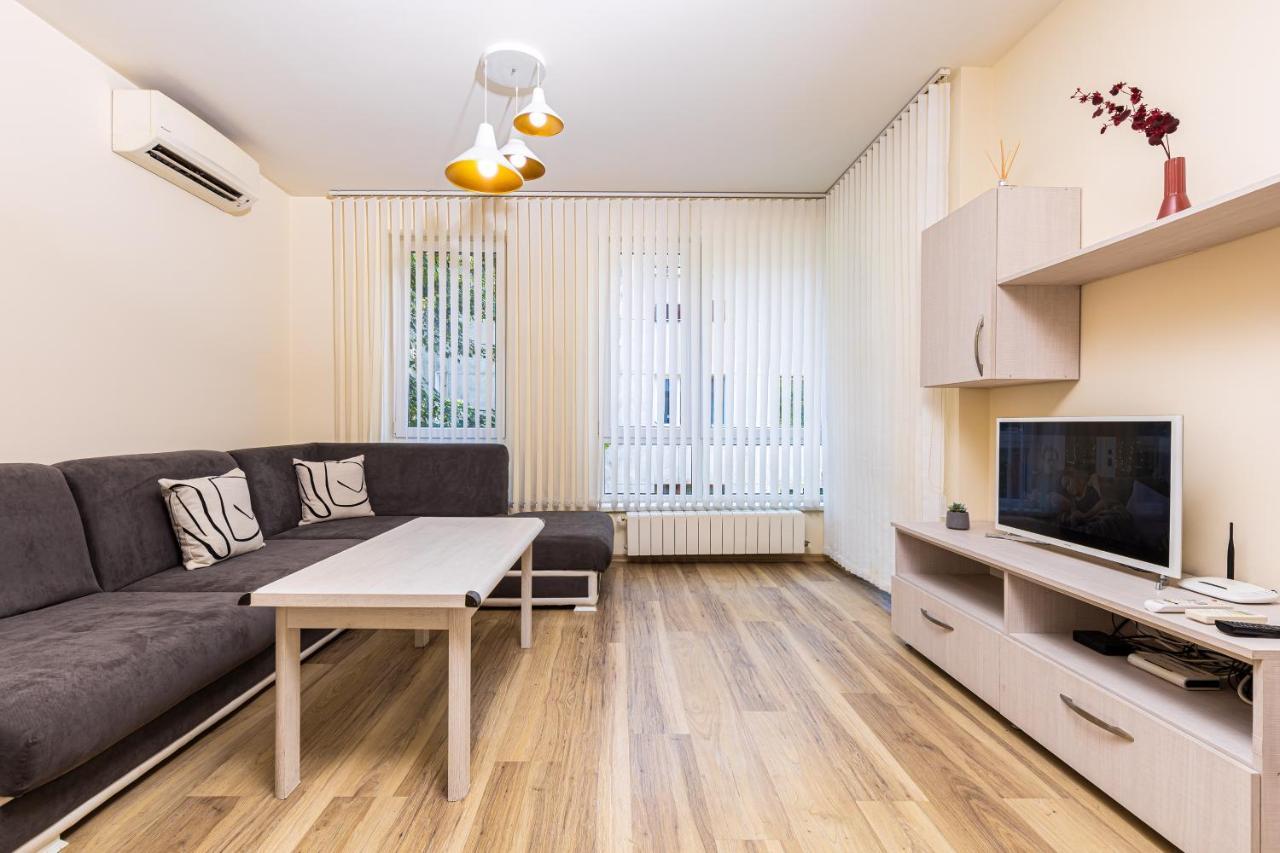 Apartment Stylish 2bd With A Cozy Terrace By Flat Mаnager